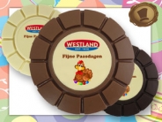 Fijne Paasdagen  met Kip op nest