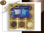 9 vaks geschenkdoosje <br/>met kaartje aan strik
